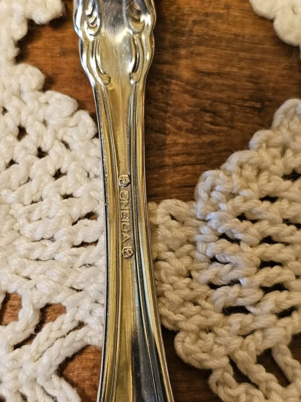 Vintage  Louisiana Oneida Community Flower Scalloped Serving Replacement Spoon